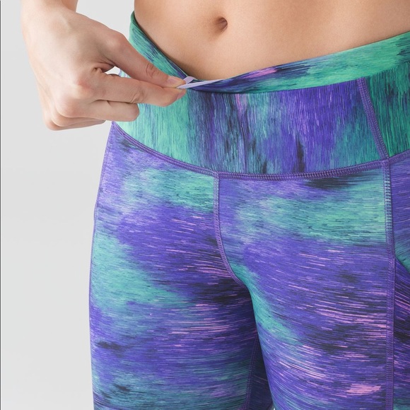 LAST CHANCE Lululemon time to shine tight - Picture 4 of 6